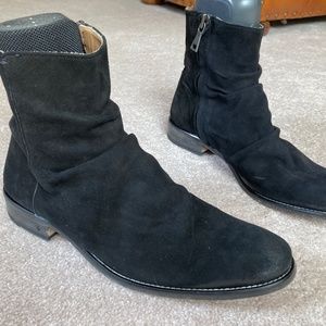 Black Boots,John Varvatos, Sharpei zip Boot. Black